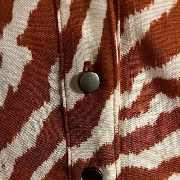 Torrid Brown and White Sleeveless Graphic Top - Picture 5 of 9